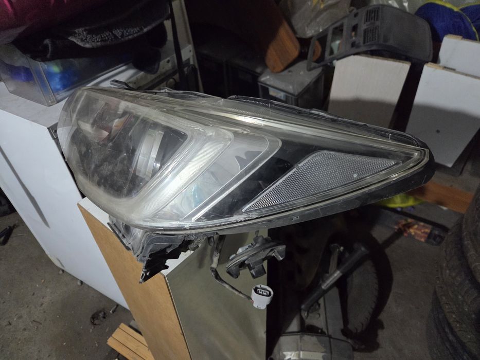 Фара стекло субару Subaru