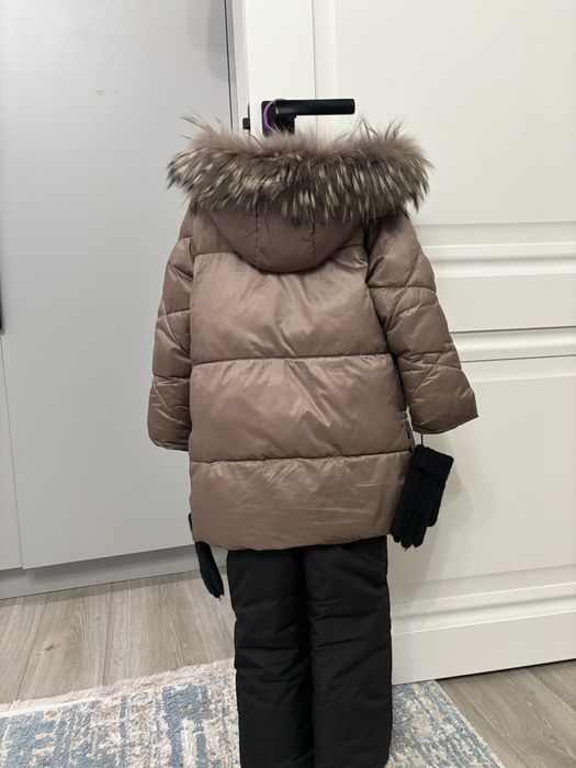 Продам пуховик и комбинезон зимний