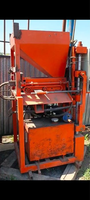 Станок для производства лего кирпича