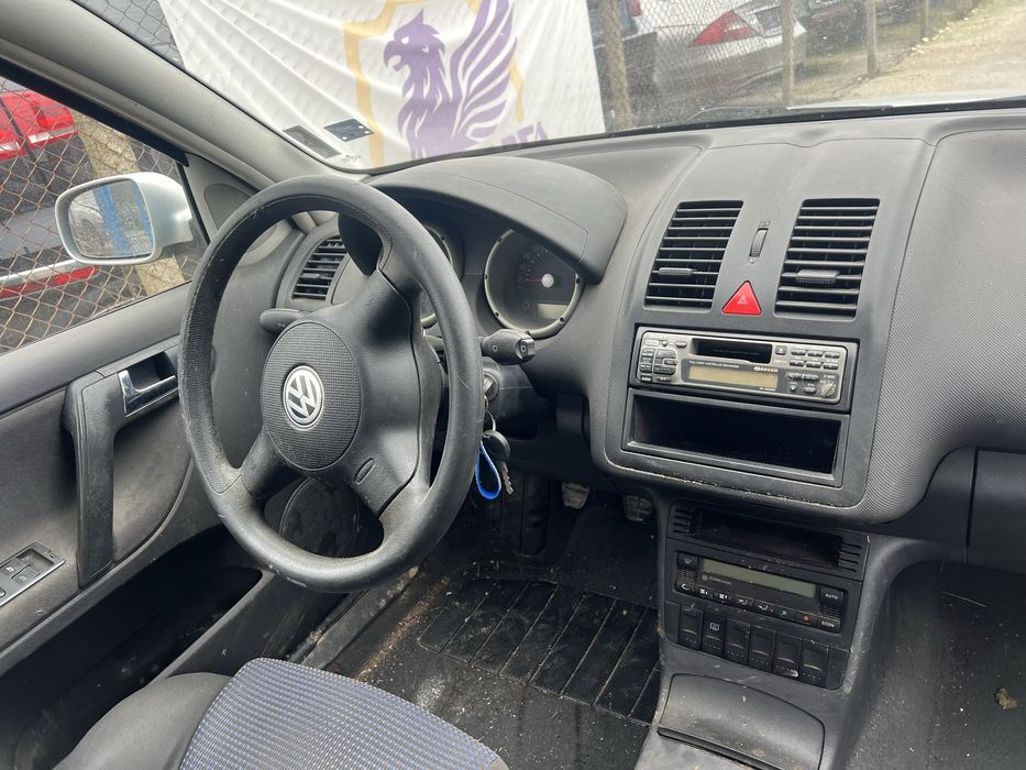 Vw Polo 1.4 бензин 2001 година