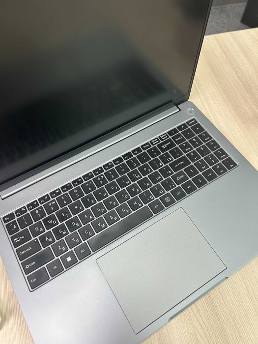 Продается ноутбук Zentek AMD Vision 8845HS