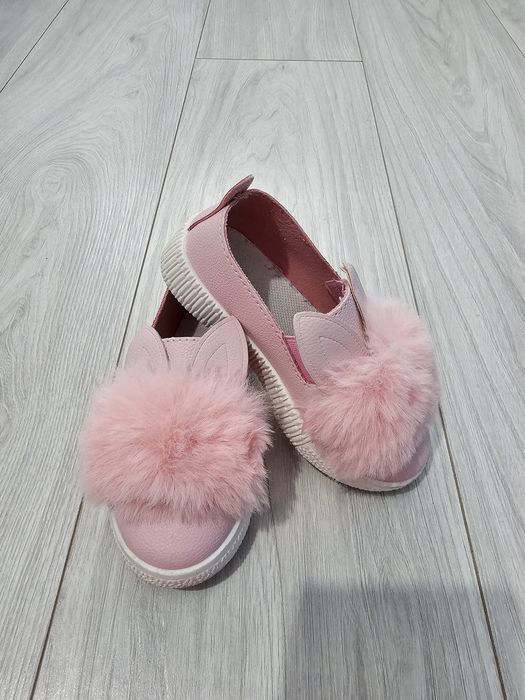 Pantofi eleganți fetiță cu puf