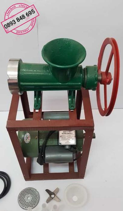 Месомелачка Чугун No32 ROMANIA с Руски двигател Монофазен 1,5kW