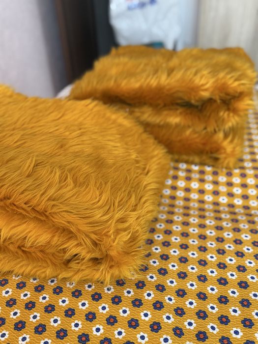 Губер цвят старо злато