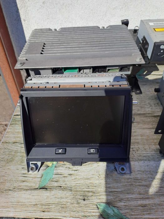 Комплект музика, навигация + оригинален усилвател за Рейндж Ровър