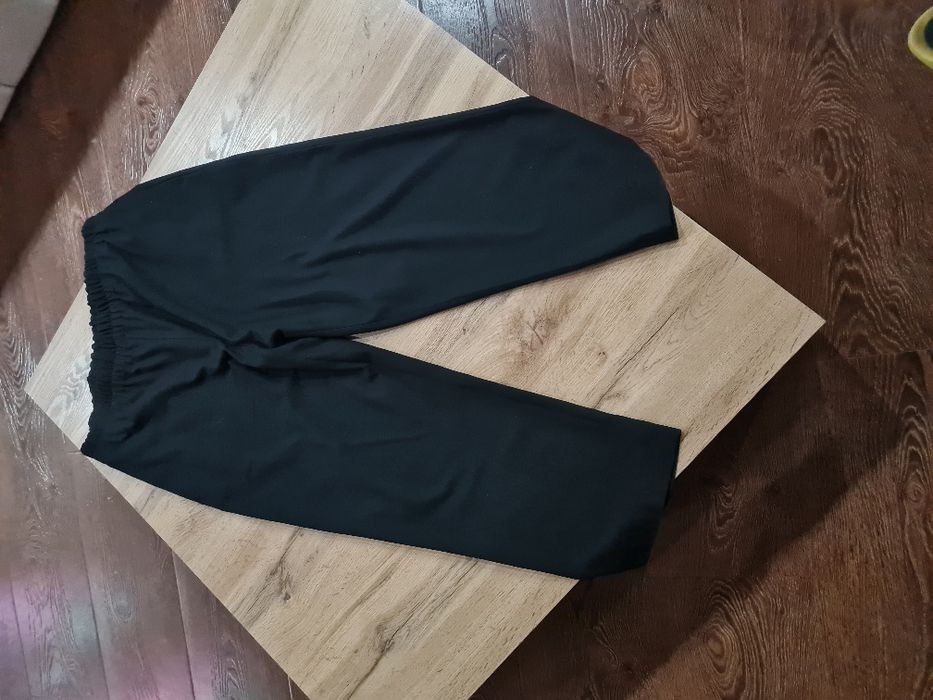 Брюки женские чёрные классические с 2- боковыми карманами Zara.