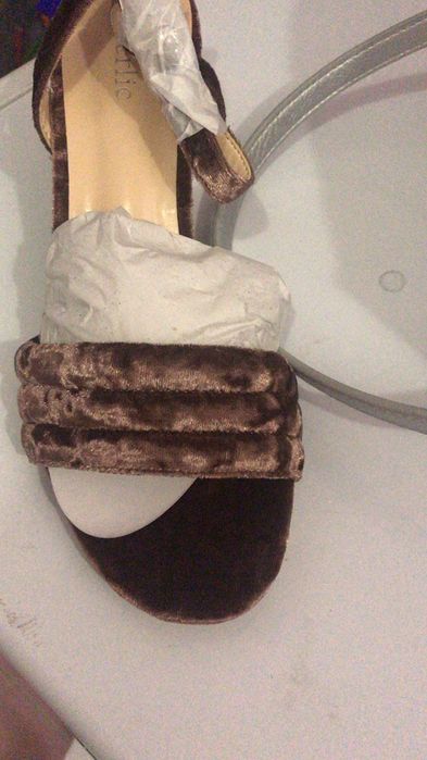 Босоножки 39 размер (новые)