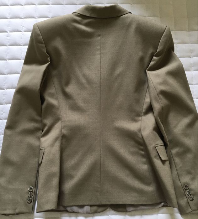 Costum din lana pentru femei