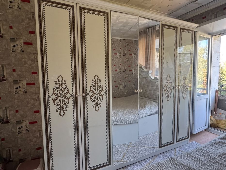 Спальный гарнитур