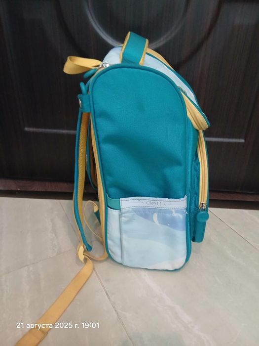 Детский портфель рюкзак в отличном состоянии