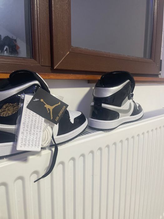 Adidasi Barbati Nike Jordan 1  Mid Negru & Alb