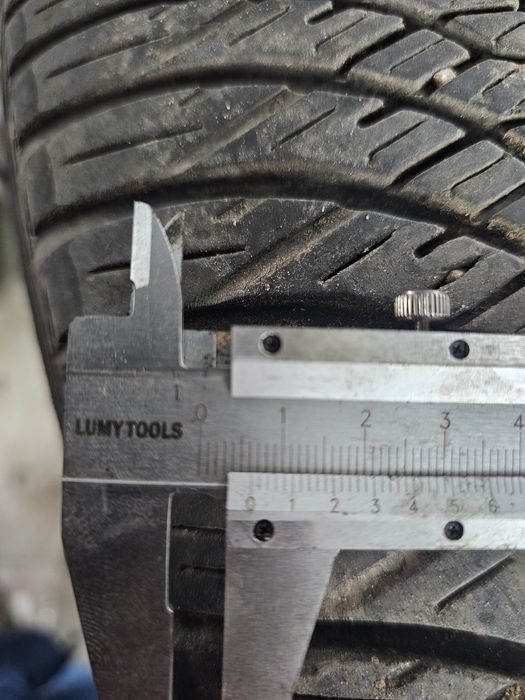 Jante ET 37 7j x 16 cu anvelope 205 55 r16 Yokohama