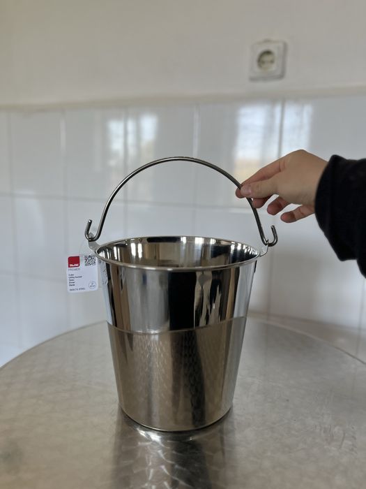 Găleata din oțel inoxidabil