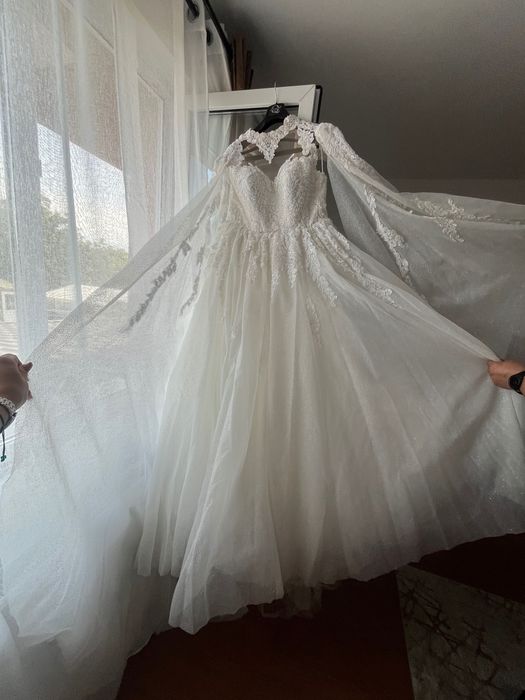 Rochie mireasa aproape noua ,imbracata  o singura data