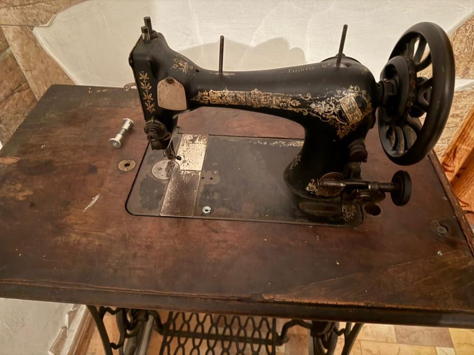 продам швейную машину