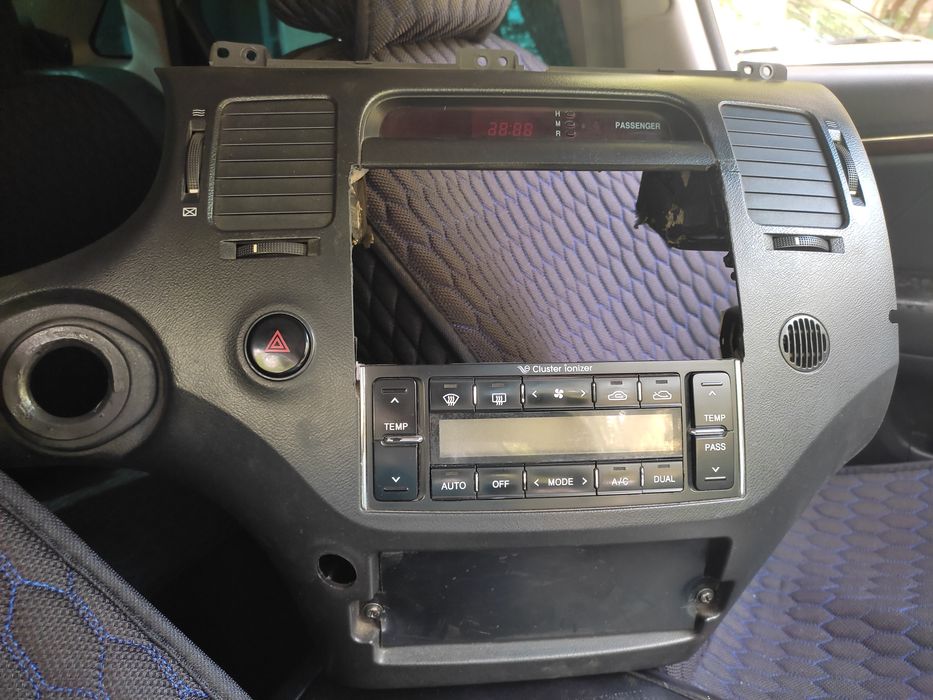 Хундай грандеуер , консуль от панели