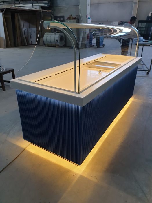 Продам витринный холодильник