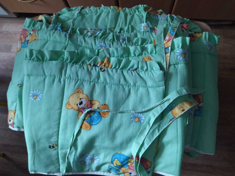 Бортики в кроватку