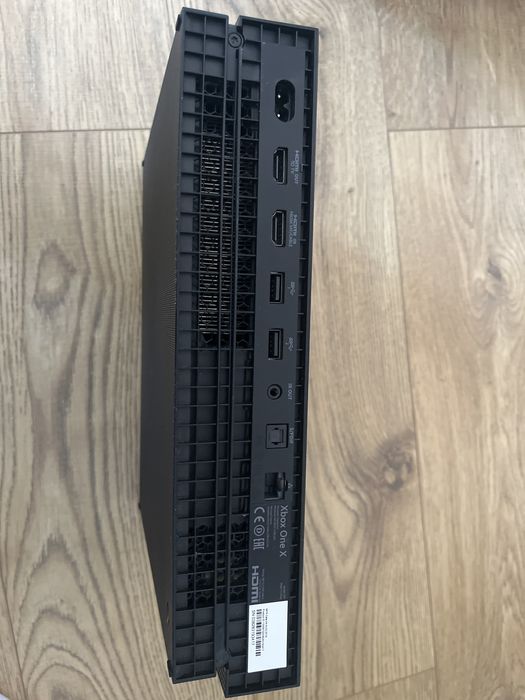 Consola XboX One X Model 1 TB (1787)