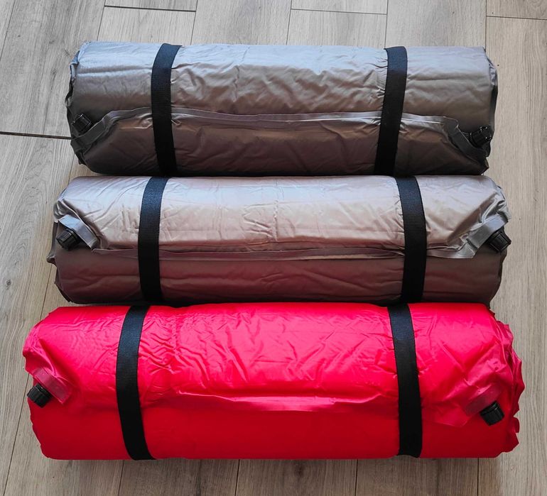 Vând saltele izopren autogonflbile.