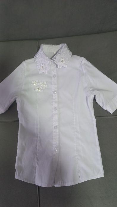 Продам блузку 2000