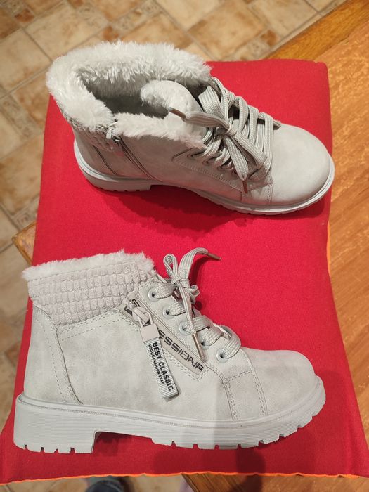 Нови сиви боти 35 номер