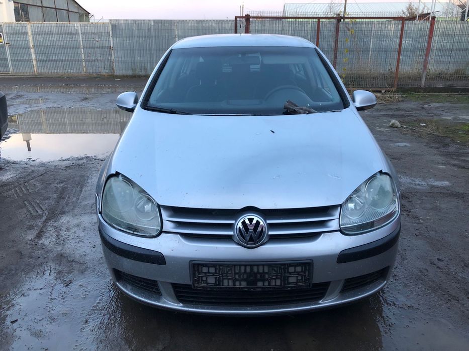 Piese auto din dezmembrari VW Golf 5 1.6 FSI BLF cutie HBM
