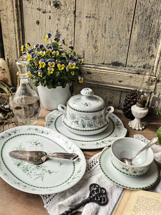 Сервиз за хранене