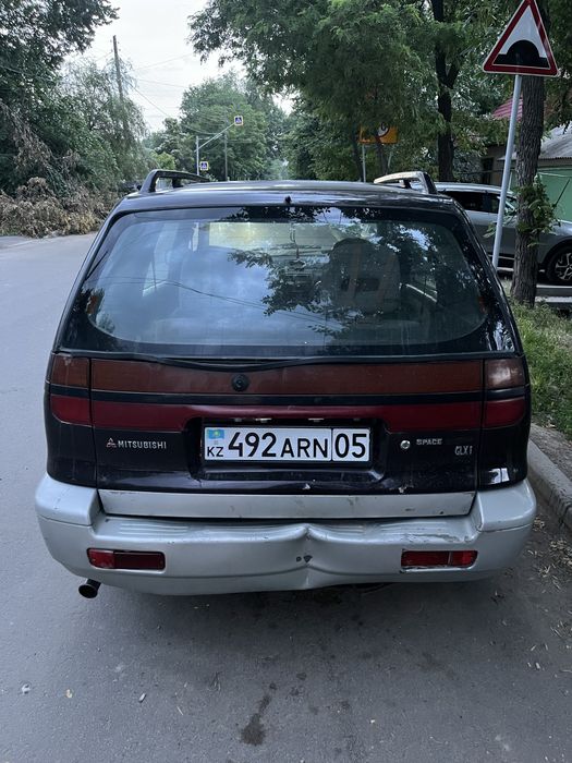 Митсубиси спейсвагон