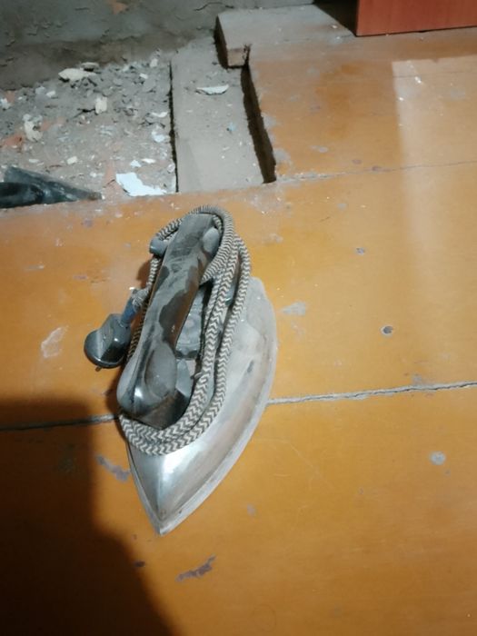 В продаже два утюга времён СССР