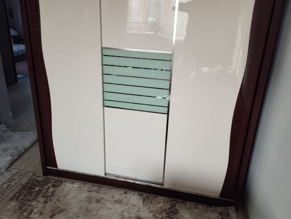 Продам спальный гарнитур