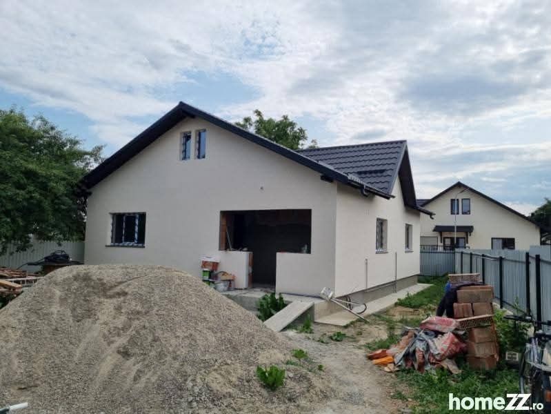 Confecționăm căsuțe pe structură metalică