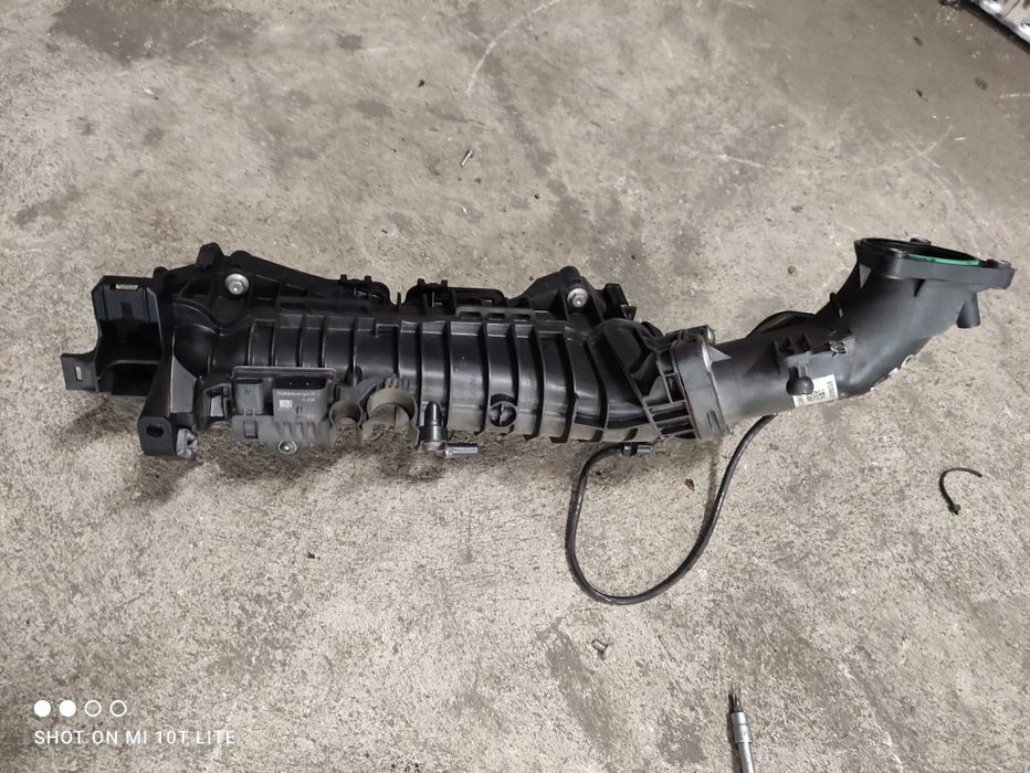 Всмукателен колектор за BMW F30,F31,F25,