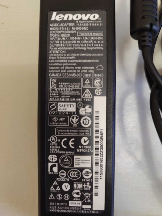 Зарядное устройство Lenovo