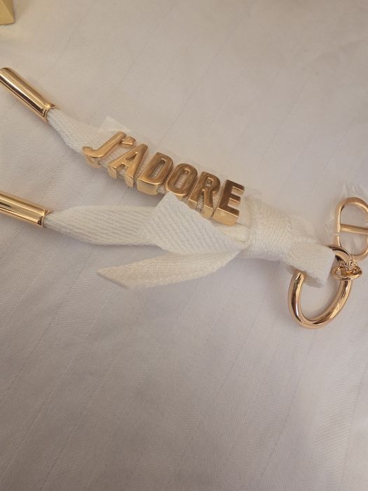 Нови и оригинални  аксесоари  от Диор