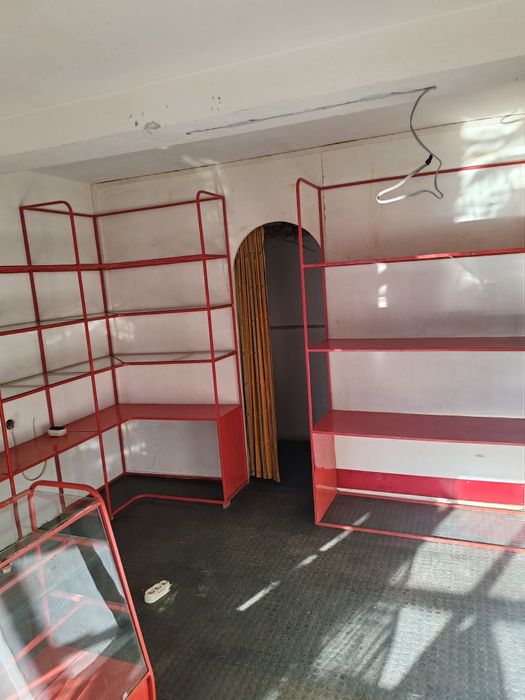 Магазин-гараж в центъра