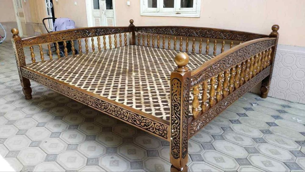 Сури тапчан карават