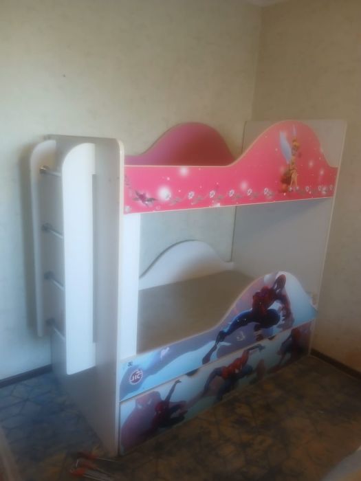 детский двухэтажный кровать