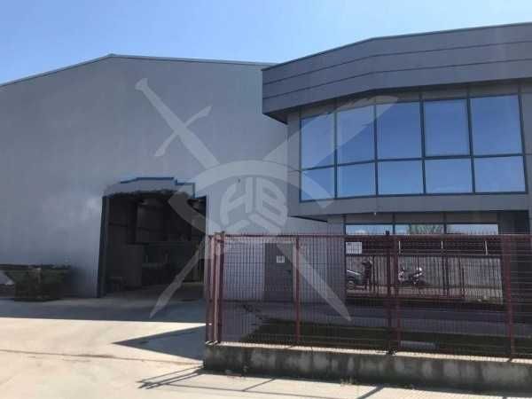 Дава се под наем Склад в с. Войсил, Област Пловдив - 1727 кв.м за 750000 € - Снимка #3