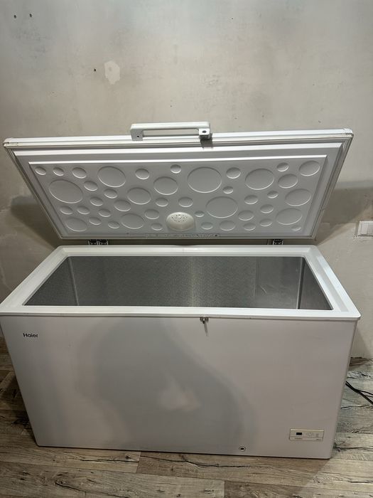 Продам морозильную камеру