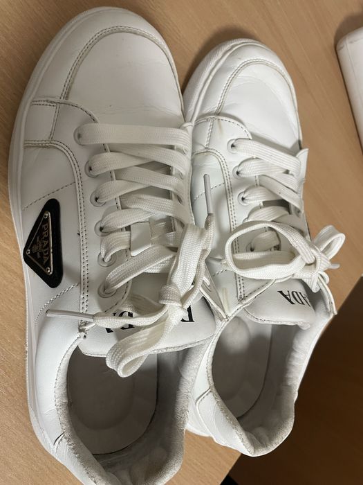 Продам кроссовки