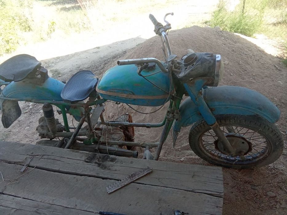 Ural kuzov sotiladi
