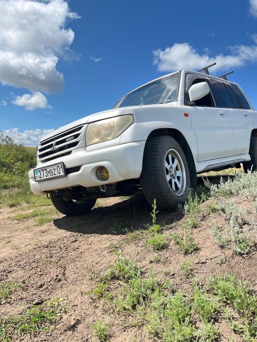 Продам mitsubishi pajero io