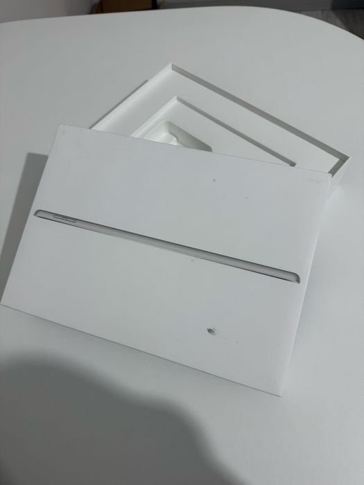 Продаю Ipad 9 64 Gb