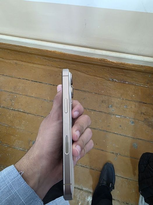 Iphone 16 pro sotiladi srochni