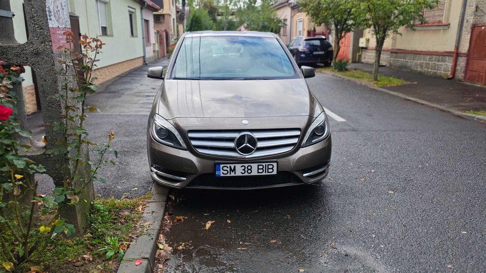 MERCEDES-BENZ B-Class 2012 — imagine 2