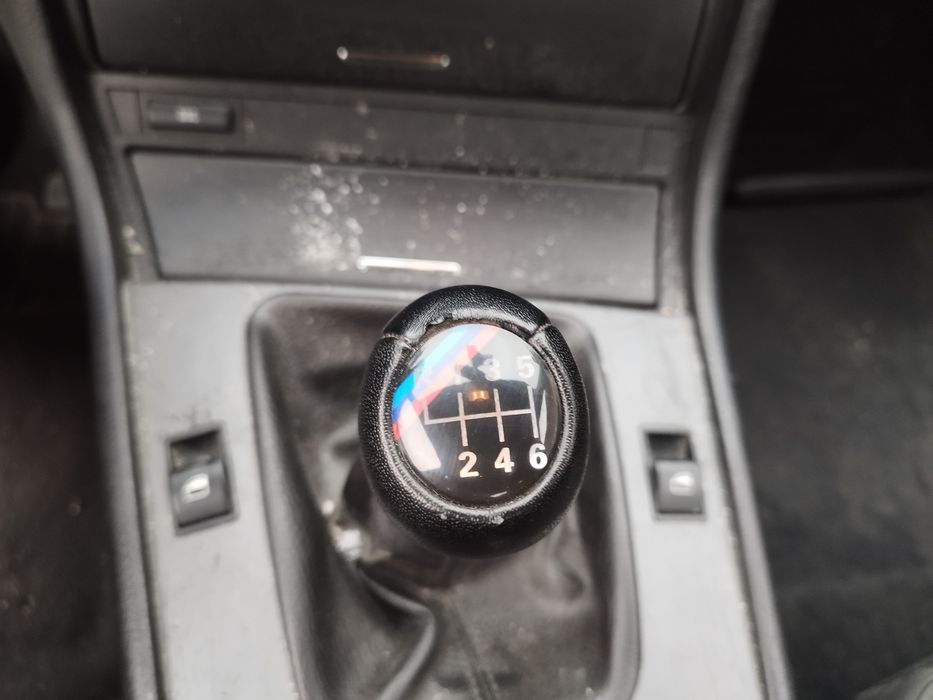 Продавам BMW E46 320D  150 6 степенна кутия фейс
