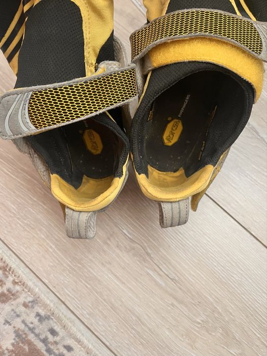 Обувки с пръсти Vibram FIVE FINGERS