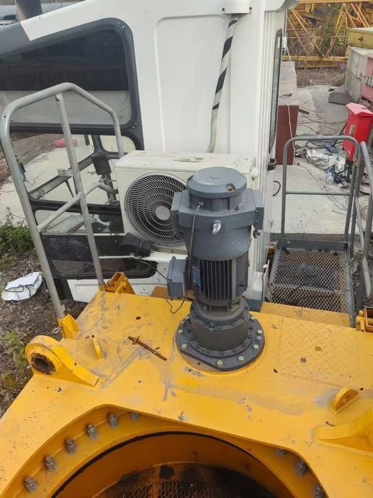 Minora kran zoomilon