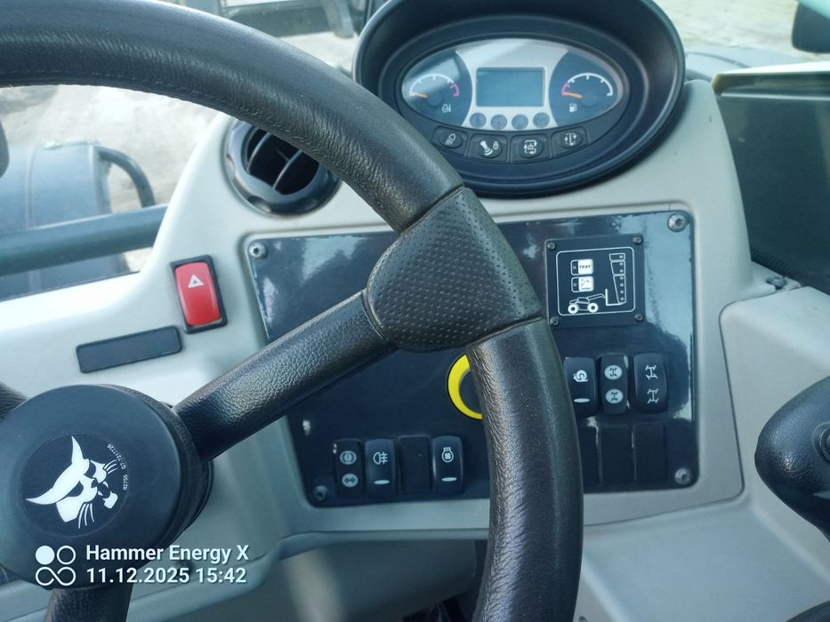 Продавам телескопичен товарач Bobcat TL 360